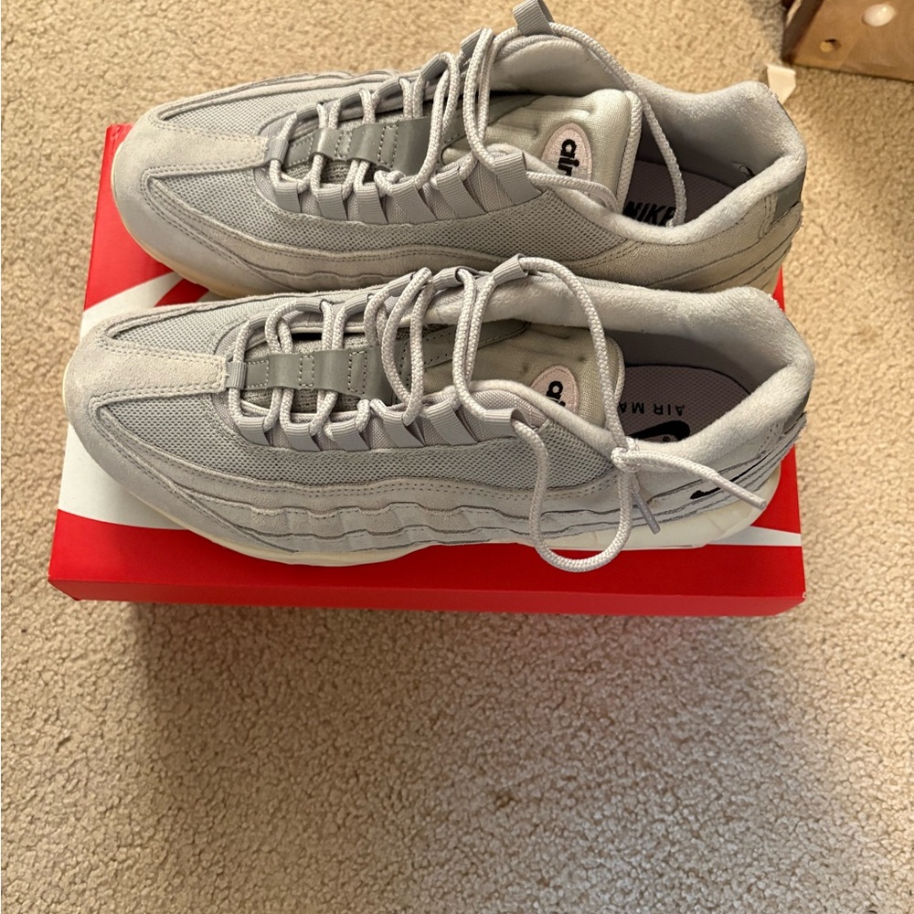 Nike Men's Sneakers Light Gray and White Low-Top